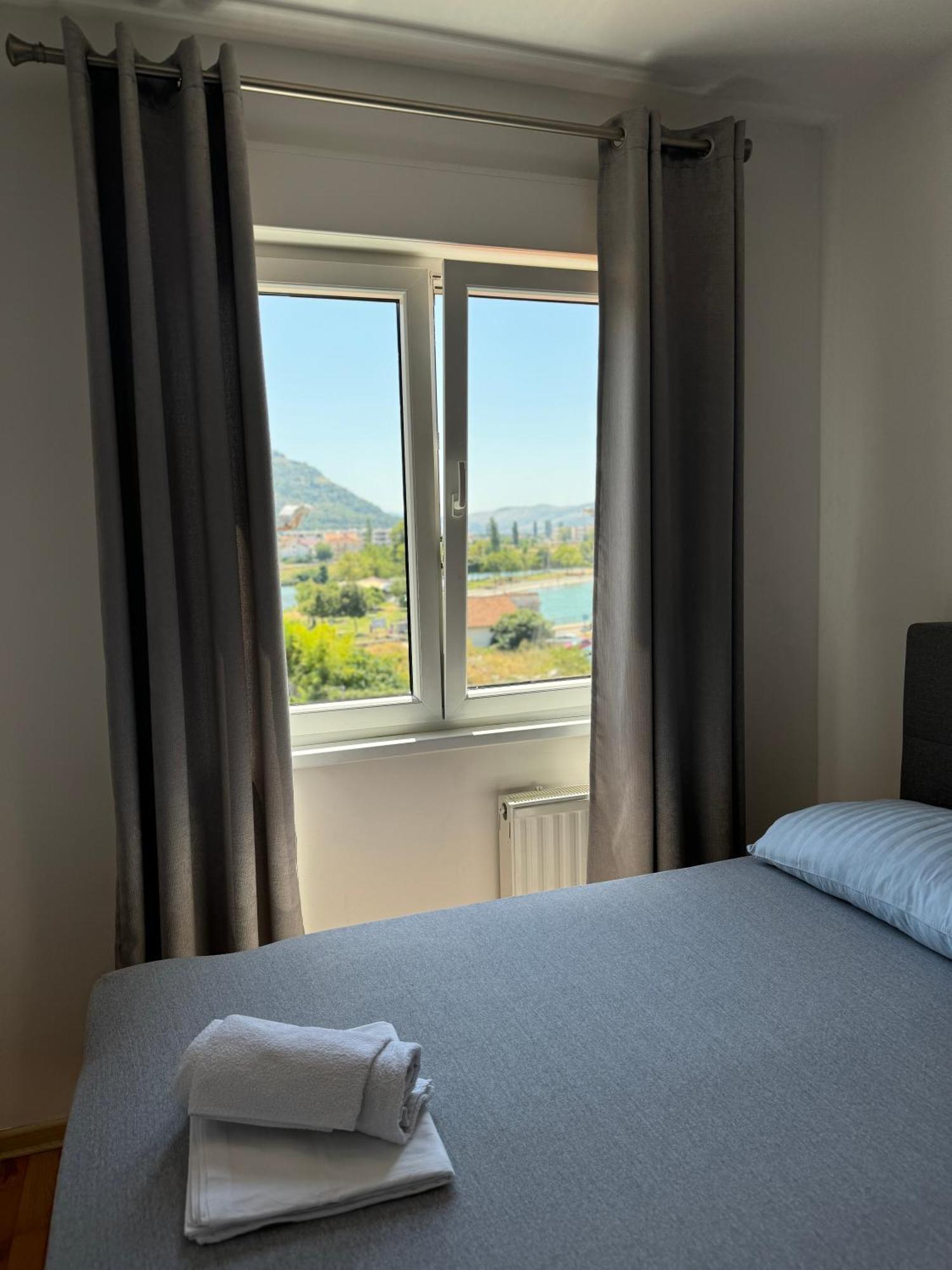 טרביניה Apartman Srna מראה חיצוני תמונה