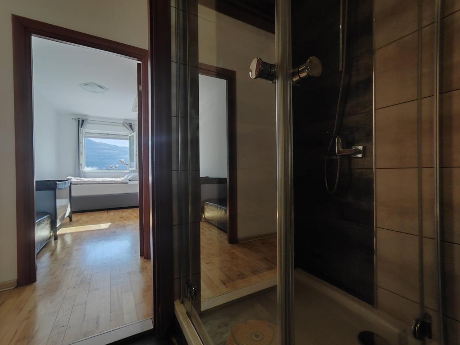 טרביניה Apartman Srna מראה חיצוני תמונה