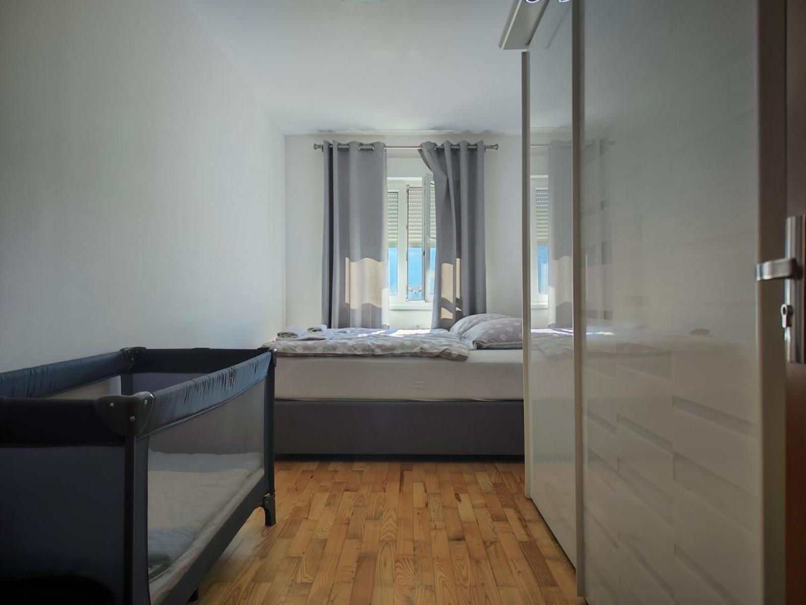טרביניה Apartman Srna מראה חיצוני תמונה