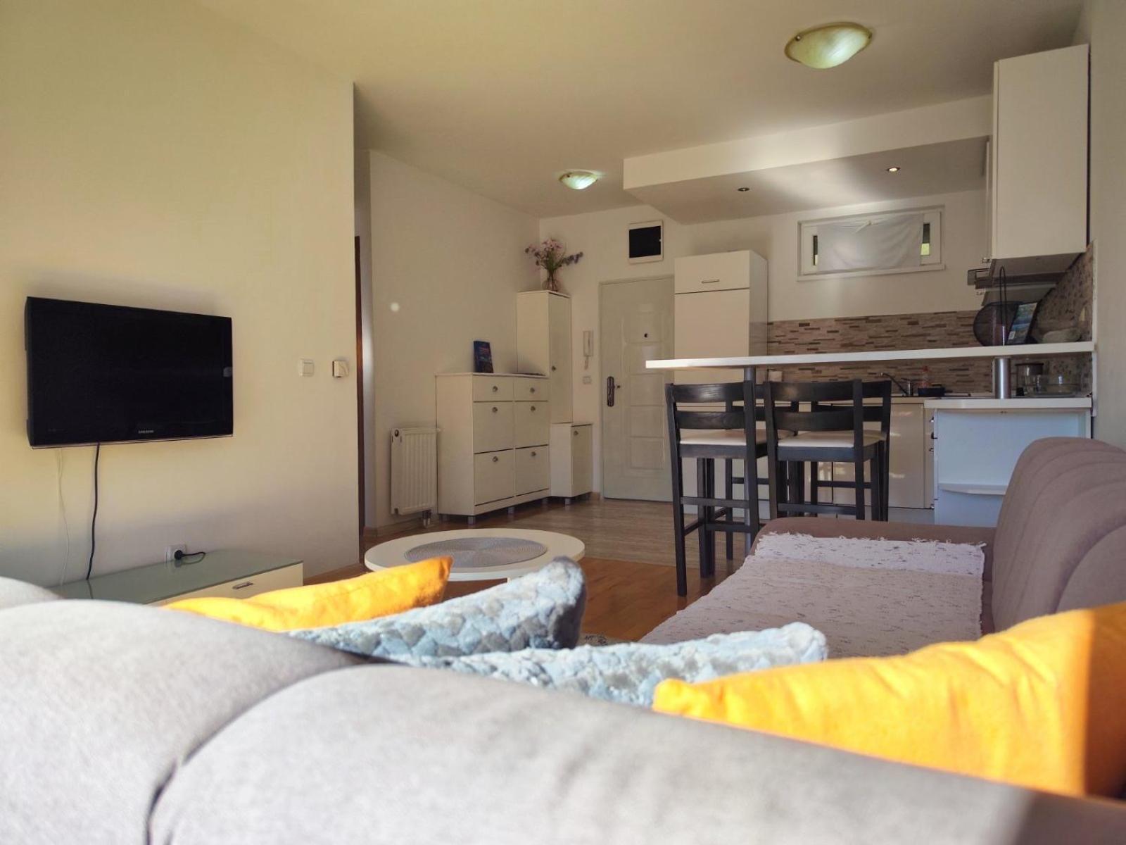 טרביניה Apartman Srna מראה חיצוני תמונה