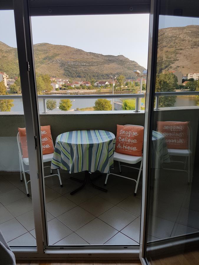 טרביניה Apartman Srna מראה חיצוני תמונה