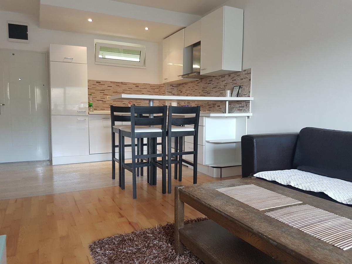 טרביניה Apartman Srna מראה חיצוני תמונה